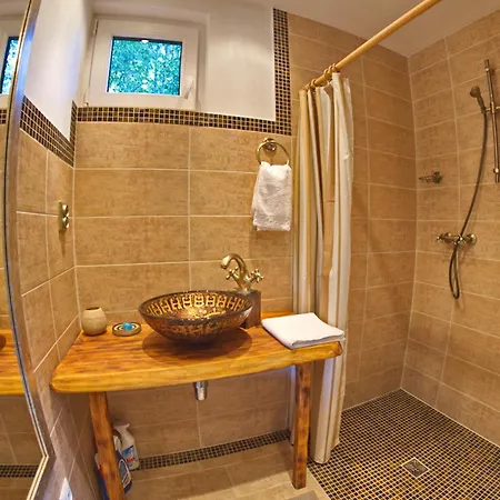 Studienky 山林小屋 *