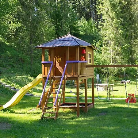 Studienky Lodge *